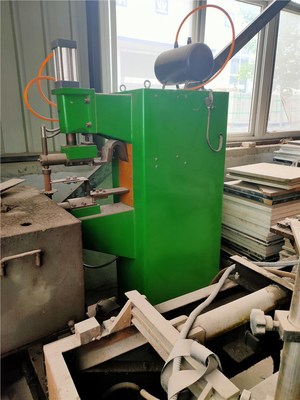 河南鄭州金水區(qū)高價(jià)回收門廠設(shè)備 冷壓機(jī)、精密鋸及北京叉車、木工機(jī)械的循環(huán)利用之道
